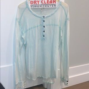 Free People style M+M Aqua Henley t-shirt size Medium
